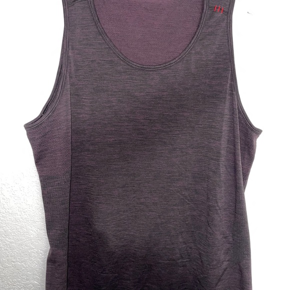 XL Men’s Lululemon Metal Vent Tech Tank Black Cherry / Black - Picture 1 of 8